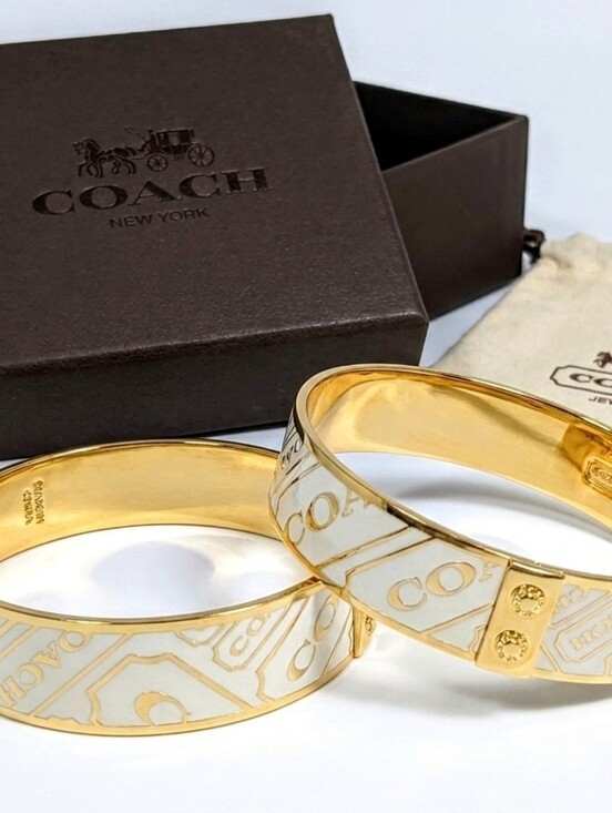 Coach Jewelry - COACH Ticket Motif Wide Bangle White Enamel Gold Tone 60g Continuous Band